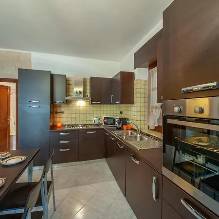 Ampia Veranda A 50 Mt Dal Mare Free Wifi Feriehus Castelsardo