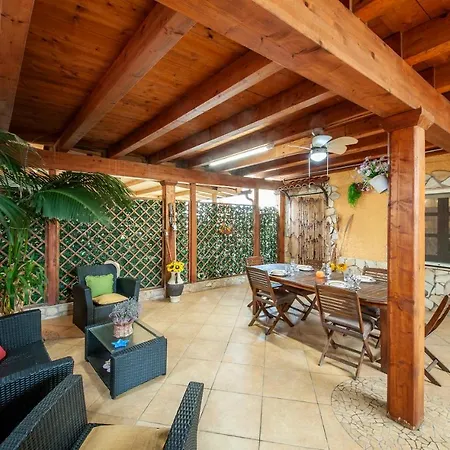 Ampia Veranda A 50 Mt Dal Mare Free Wifi Feriehus
