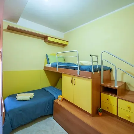 Ampia Veranda A 50 Mt Dal Mare Free Wifi Feriehus *