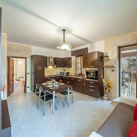 Ampia Veranda A 50 Mt Dal Mare Free Wifi *