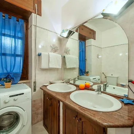 Ampia Veranda A 50 Mt Dal Mare Free Wifi Holiday home Castelsardo